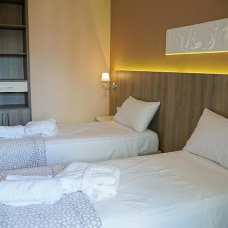 Agnes Deluxe Hotel Pefkochori Habitación foto
